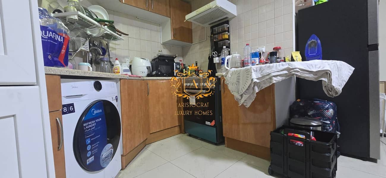 10 Kitchen 02. jpeg
