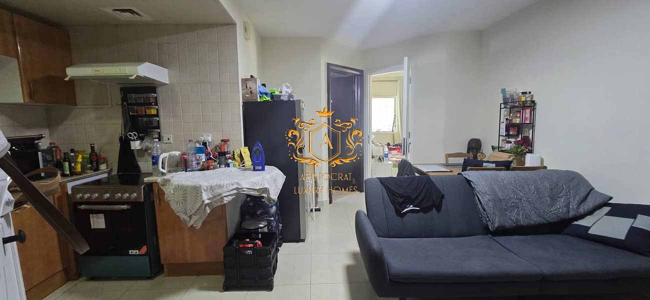 14 LR & Kitchen. jpeg