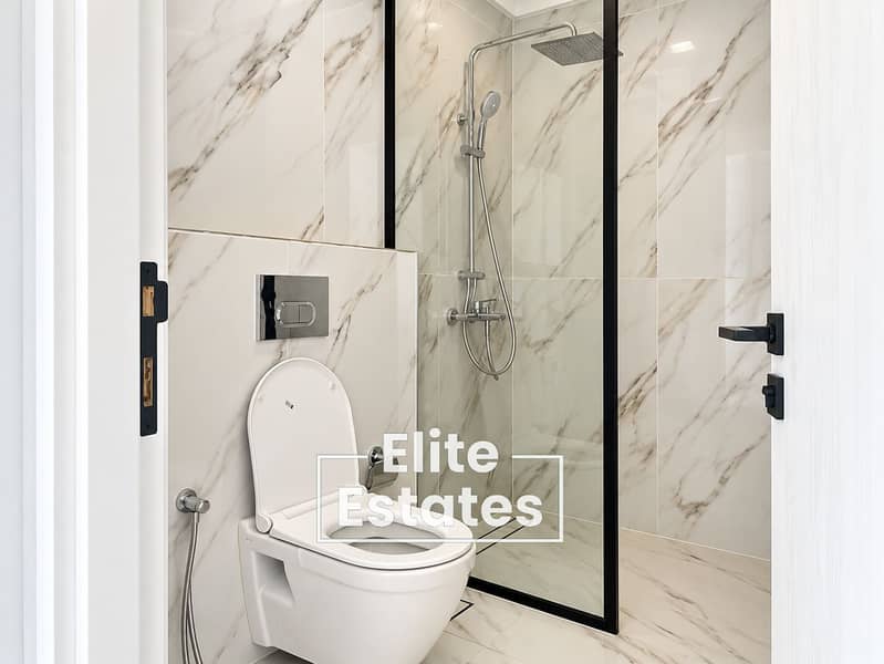 9 Minimalist Marble Bathroom Interior. png
