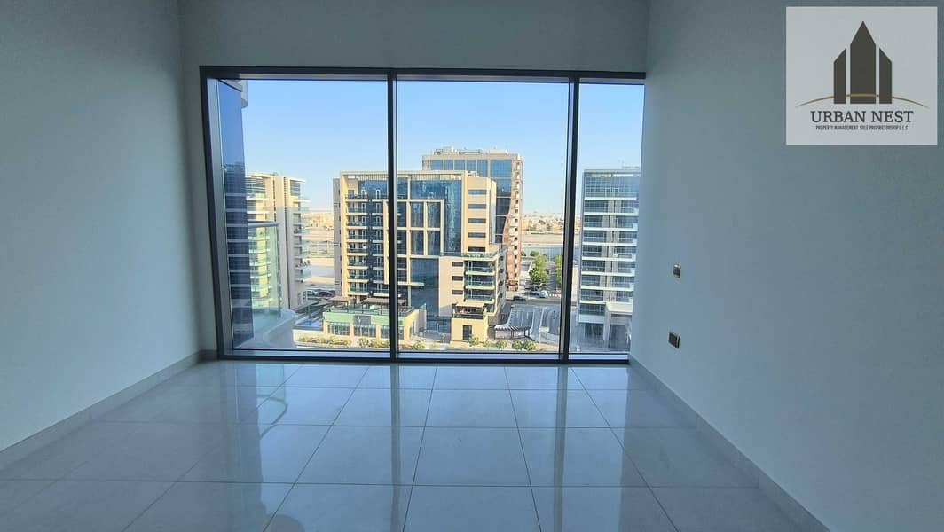 10 WhatsApp Image 2026-10-07 at 15.52. 11 (2). jpeg
