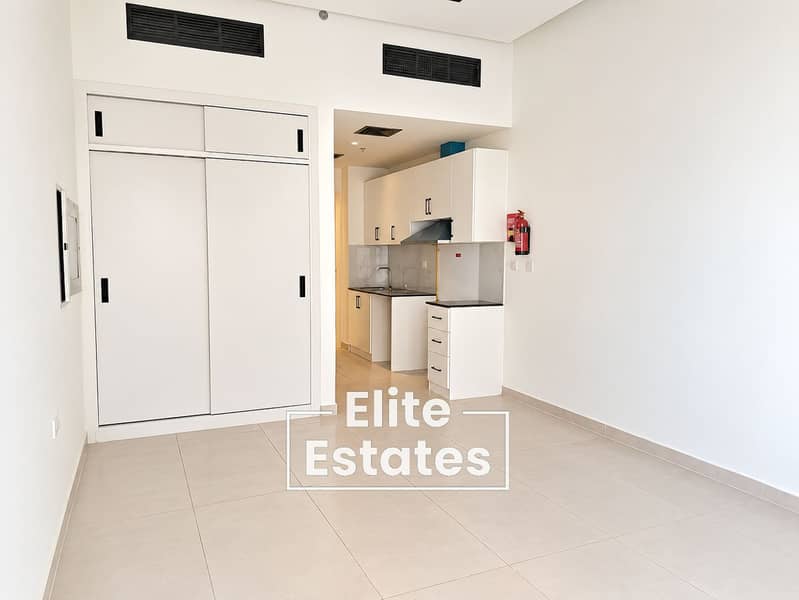5 Modern Minimalist Apartment Interior. png