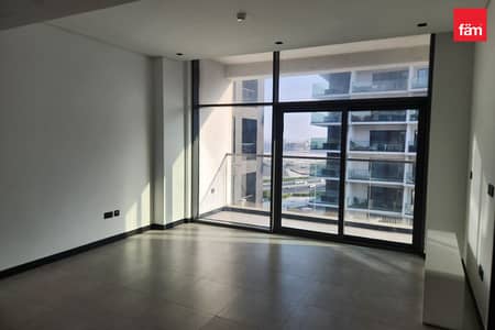1 Bedroom Apartment for Rent in Business Bay, Dubai - Unfurnished | Canal and pool view | Spacious 1 Bedroom Apartment for Rent in Business Bay, Dubai - Unfurnished | Canal and pool view | Spacious