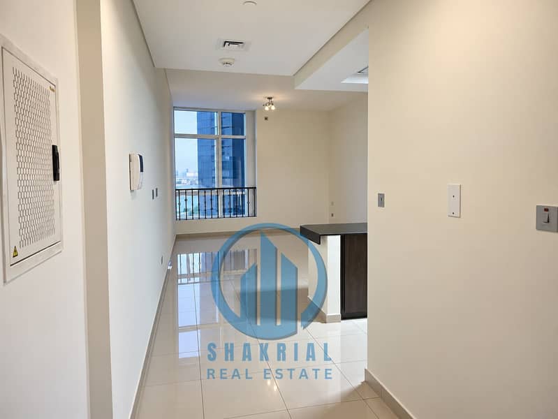 5 Modern Apartment Corridor with City Views. png