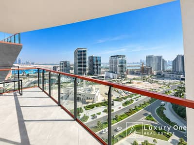 1 Спальня Апартамент Продажа в Дубай Хелскер Сити Фаза 2, Дубай - Modern Cityscape from a Sunlit Balcony. png