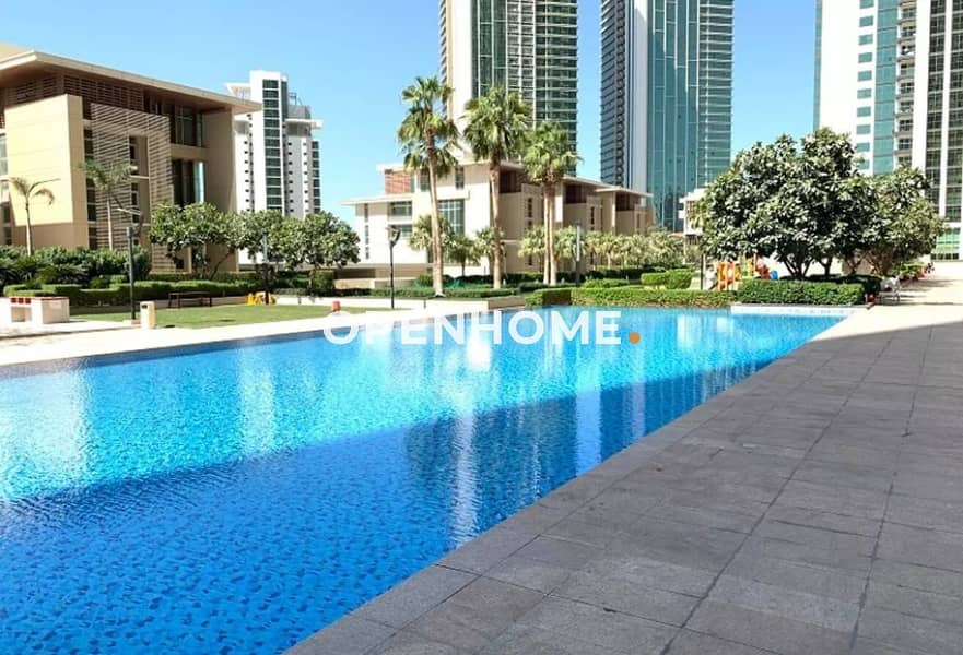 Waterfront Oriented Urban Haven-Refined Amenities Waterfront Oriented Urban Haven-Refined Amenities
