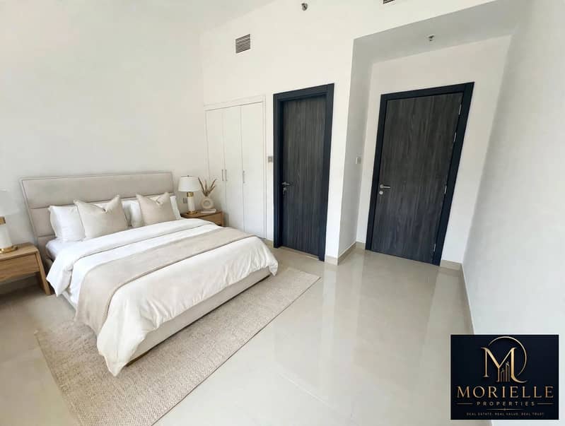 17 luxury_bedroom_staging_3-close-the-doors-please. jpg