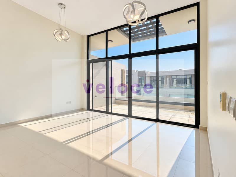 4 Modern Sunlit Room with Glass Terrace Views. png