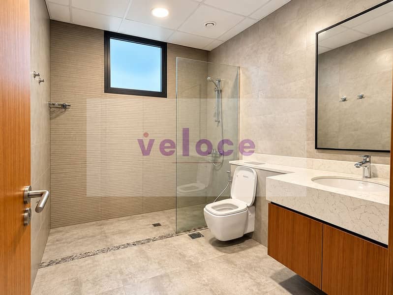 13 Modern Minimalist Beige Tile Bathroom. png