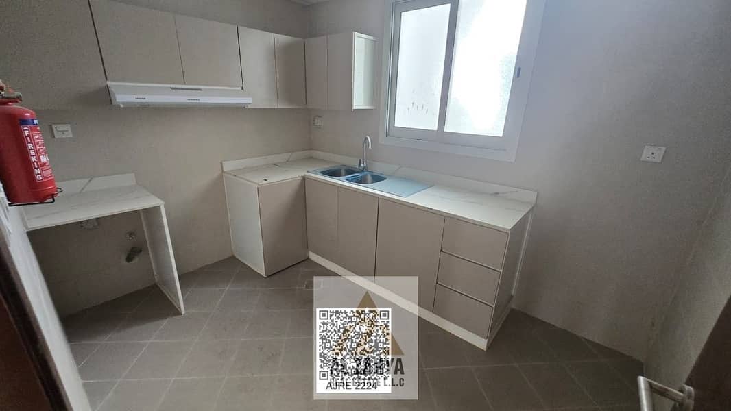 11 bcd745ef-2df8-44c5-9a12-c13e1eec1696. jpg