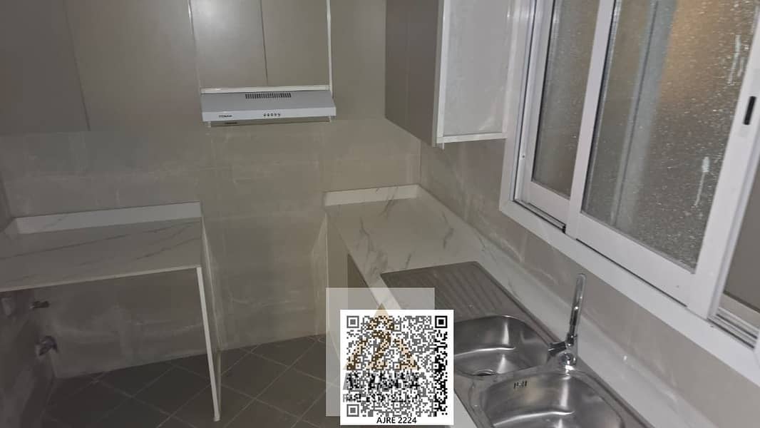 12 5ca6d2a0-1741-48ba-b07f-ee2ba73c1f93. jpg