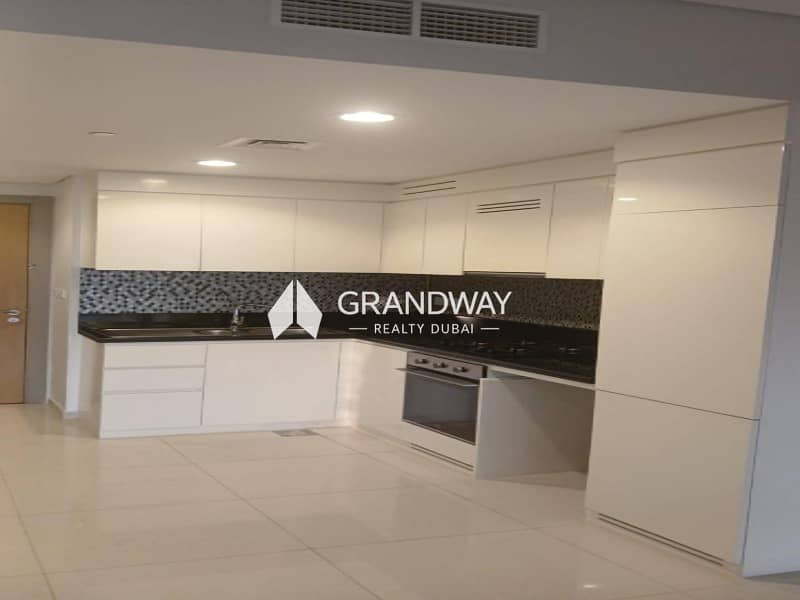 6 Spacious 2BR I Great Location I Sea View — photo 6