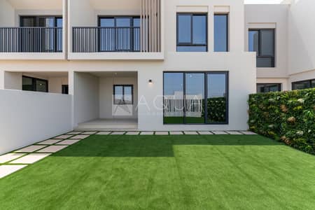 4 Bedroom Townhouse for Rent in Jebel Ali Village, Dubai - 4BR + Maid | Single Row | Landscaped | Vacant
