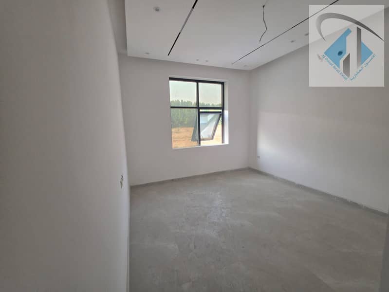 13 69afab51-1fdb-4de6-ab11-b3cc6bd141bc. jpg