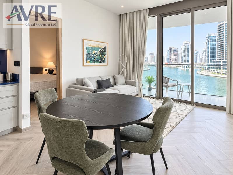 2 Modern Waterfront Apartment Interior. png
