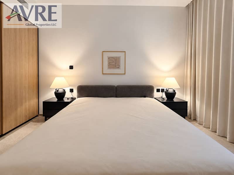 5 Serene Minimalist Bedroom Retreat. png