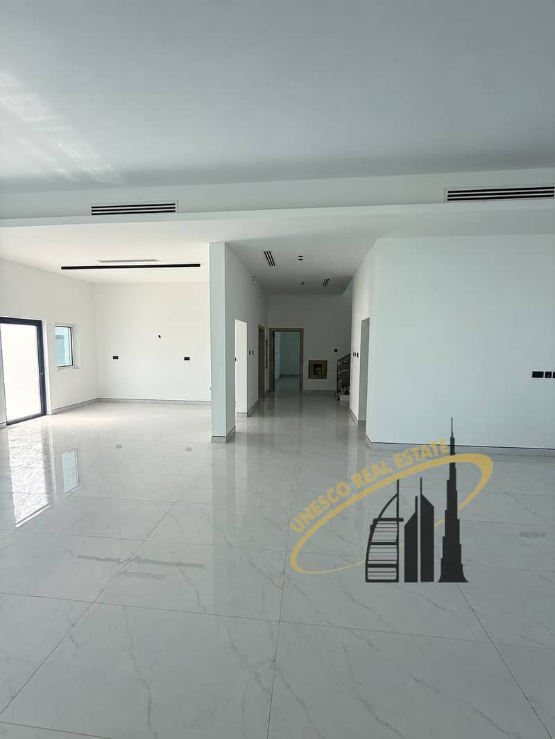 3 Sunlit Villa Hall and Central Corridor-10. png