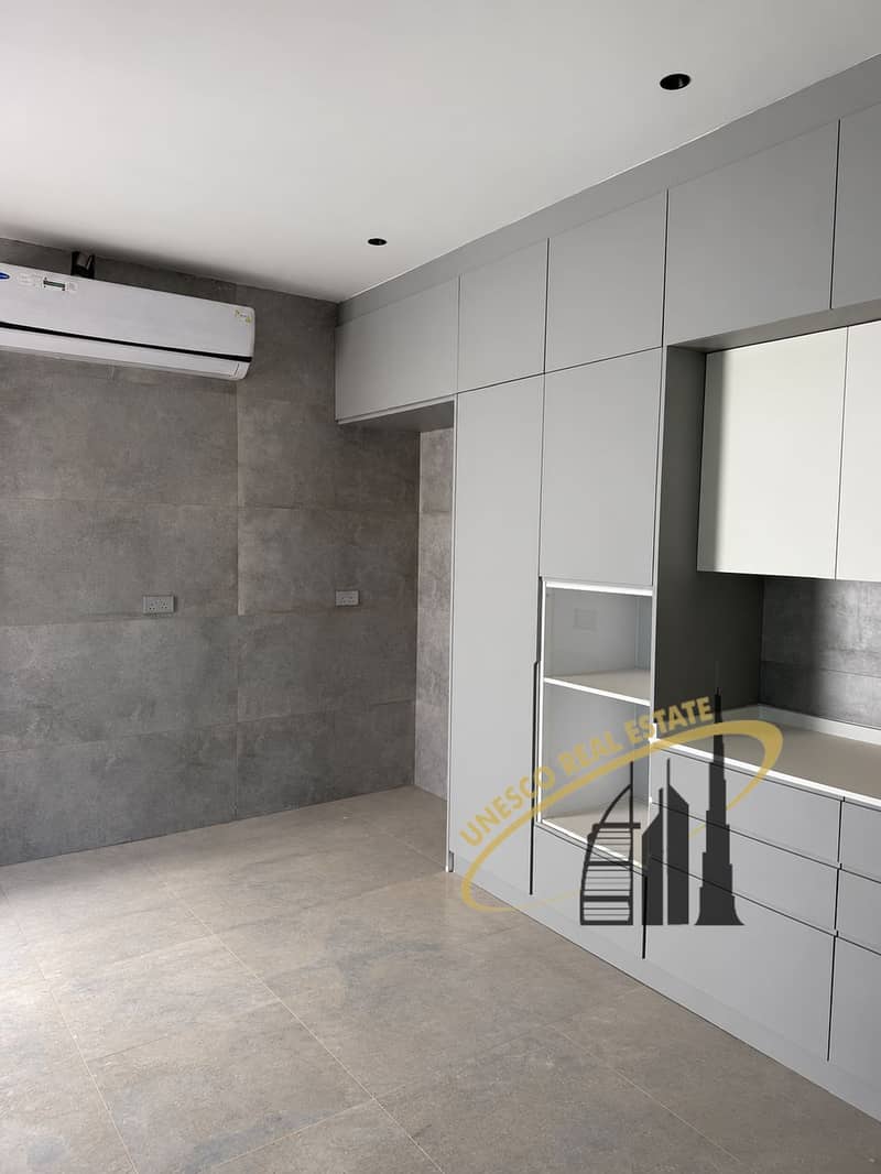 10 Gray kitchen cabinet and wall-mounted AC-18. png