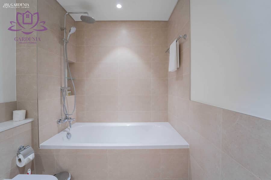 13 Bath 1 2. jpg