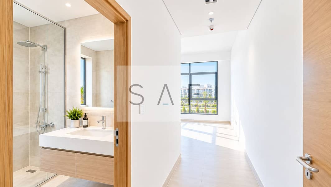 5 Bright Minimalist Hallway and Bathroom. png