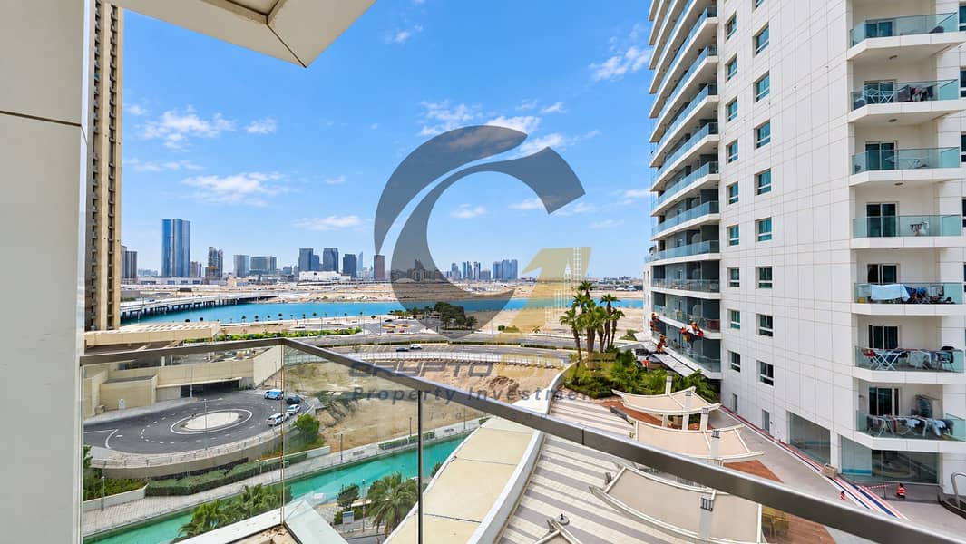 2 01_Sunny_Balcony_View. jpg