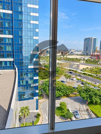 2 habitaciones Apartamento para en Venta en Al Reem Island, Abu Dhabi - 09_modern_cityscape_through_a_window. png