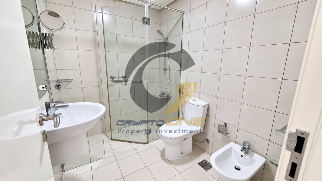 11 07_Shower_Bathroom. jpg