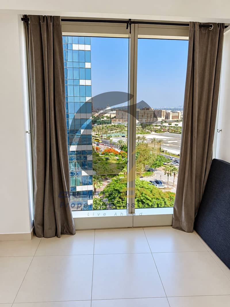 7 04_modern_apartment_with_city_view. png