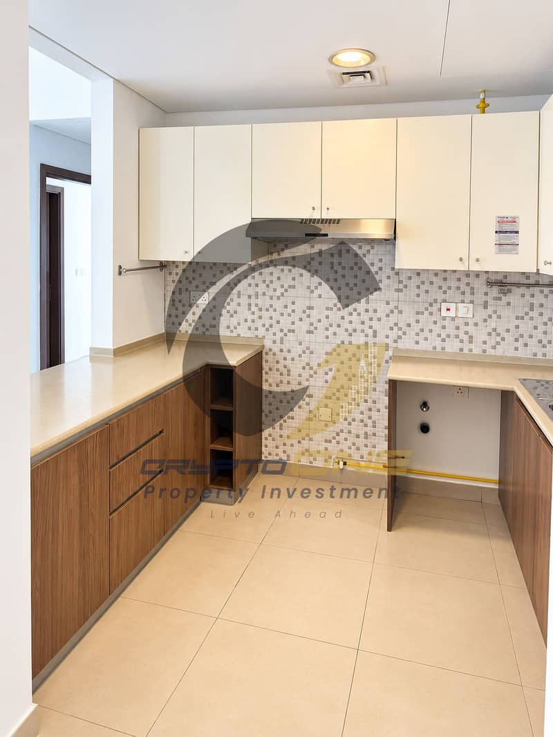 22 de050f8a-3bf6-43a2-b9c6-c0581f88d96c. png