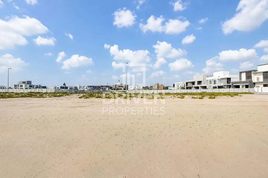 Multiple Options Available | Prime Location