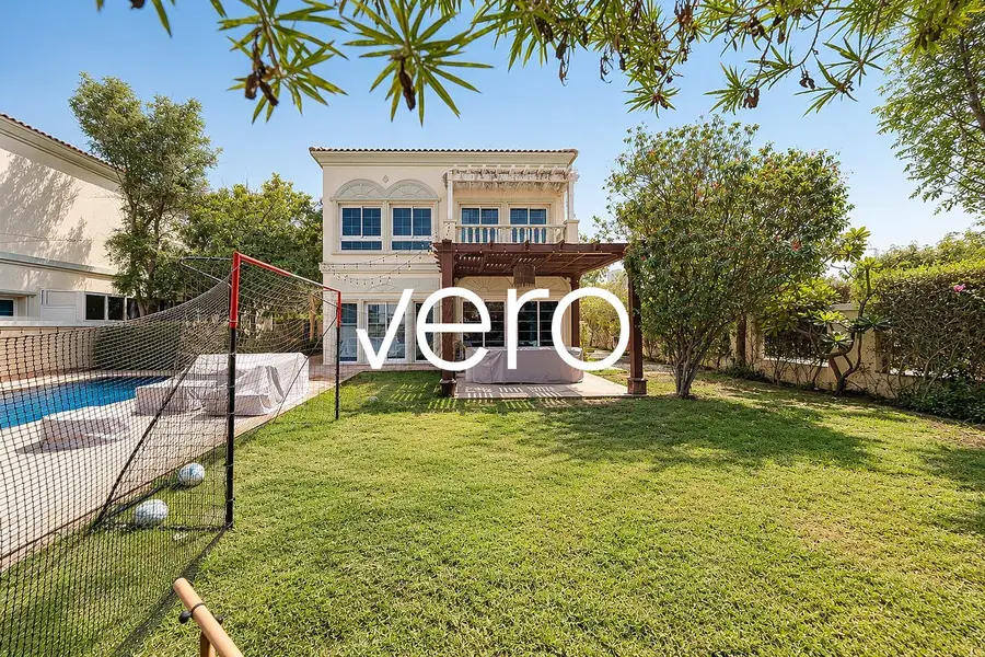 Upgraded Huge Plot | Private Pool | Corner Plot