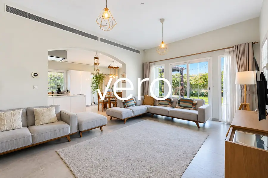 Upgraded Huge Plot | Private Pool | Corner Plot