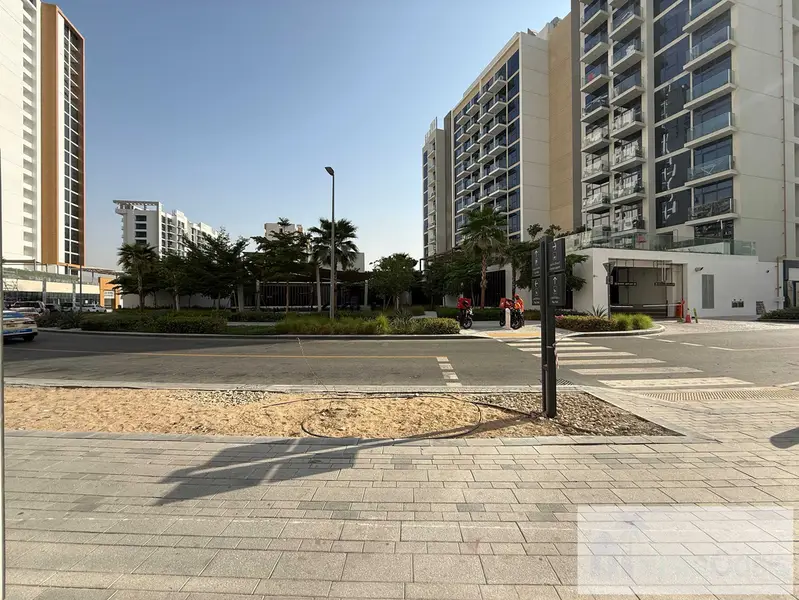 •Investor Deal•Brand New•Just Handed Over•Corner unit•Main Boulevard View•