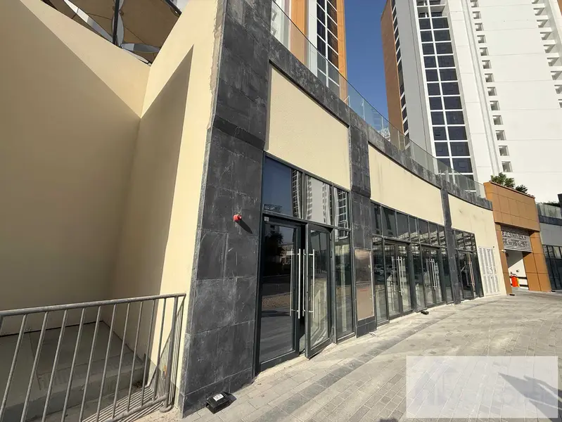 •Investor Deal•Brand New•Just Handed Over•Corner unit•Main Boulevard View•