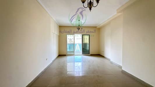 فلیٹ 2 غرفة نوم للايجار في الممزر، الشارقة - apartment-for-rent-2-bedroom-almmzr-alsharqh-living-room-02. jpg فلیٹ 2 غرفة نوم للايجار في الممزر، الشارقة - apartment-for-rent-2-bedroom-almmzr-alsharqh-living-room-02. jpg