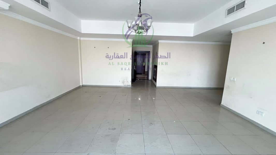 7 apartment-for-rent-2-bedroom-altaawn-alsharqh-living-room-05. jpg