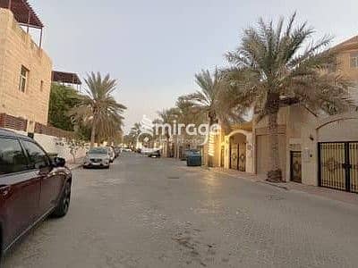 3 Schlafzimmer Townhouse zum Miete in Al Mushrif, Abu Dhabi - 860503731-400x300. jpeg 3 Schlafzimmer Townhouse zum Miete in Al Mushrif, Abu Dhabi - 860503731-400x300. jpeg