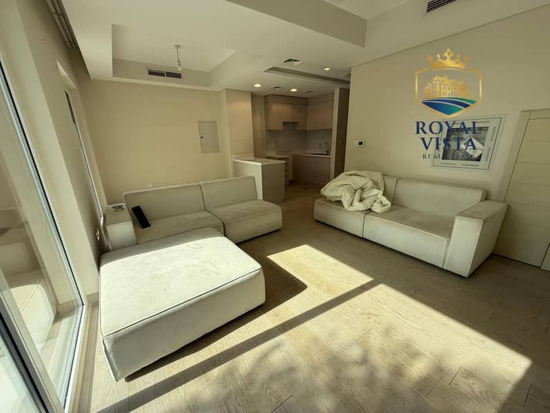 6 8ccab99d-20eb-4fec-b54f-05d08a315460. jpeg