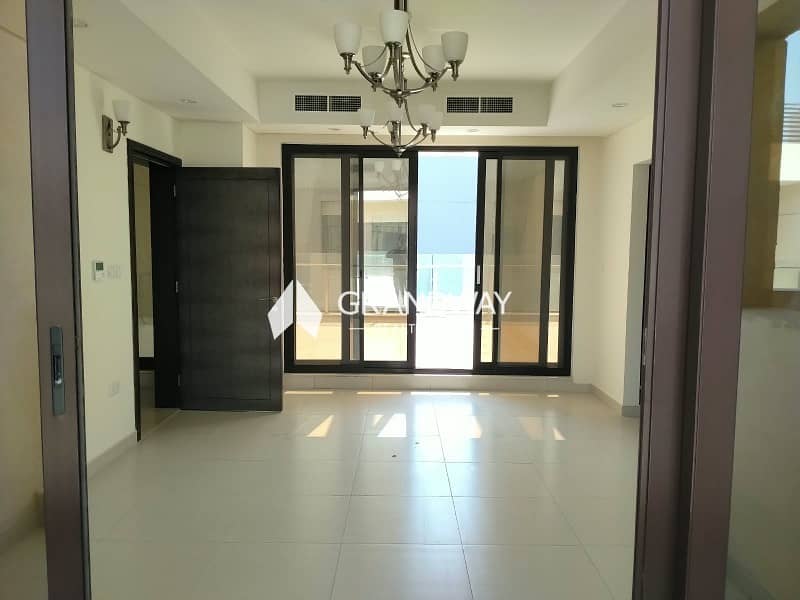 Spacious 5BR Villa I Mirdif Community Location — photo 1 Spacious 5BR Villa I Mirdif Community Location — photo 1