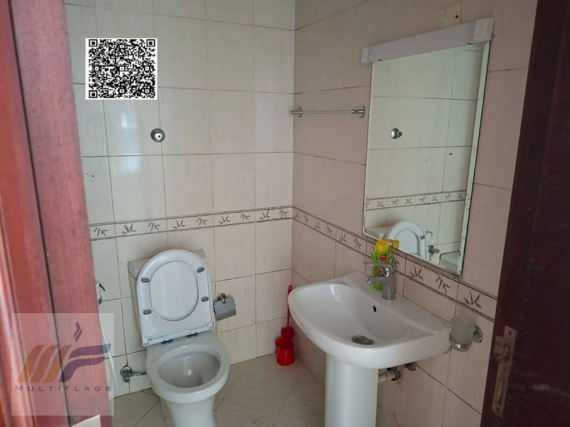 12 70ed6580-b501-4963-b775-2eefeecc0482. jpg