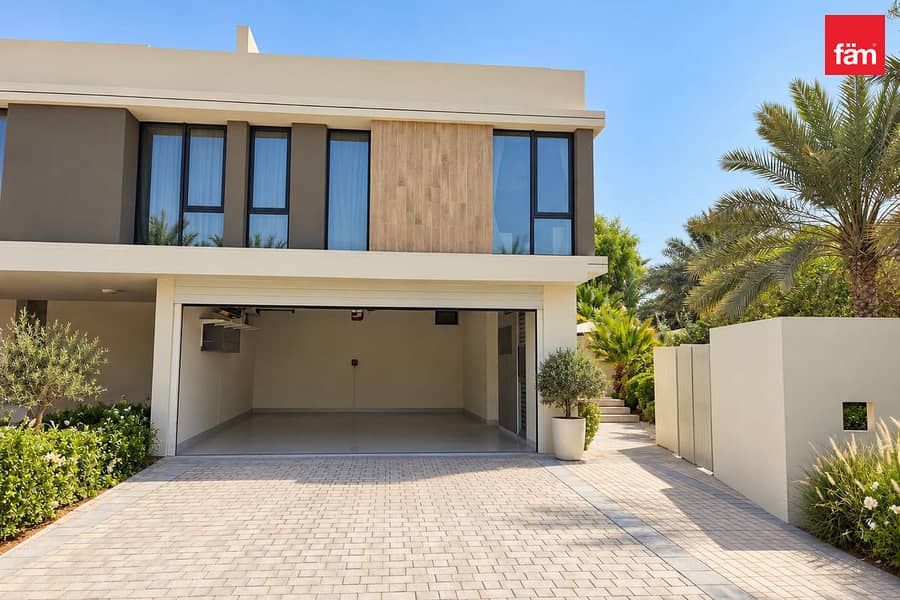 Corner Unit | Big Plot | Upgraded Corner Unit | Big Plot | Upgraded