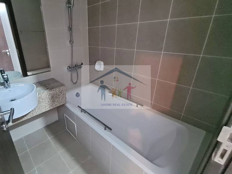 17 17-bathroom-3. jpg