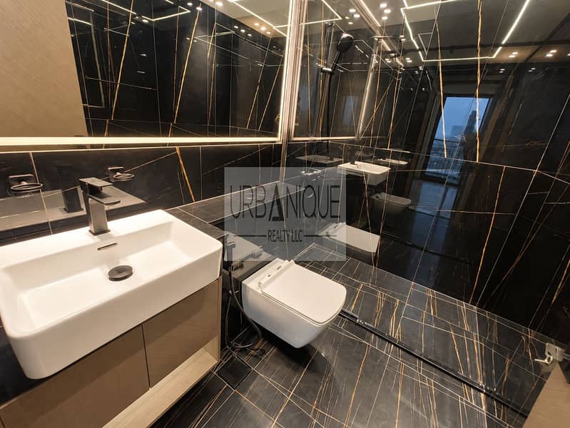 10 Luxe Black Marble Bathroom Retreat. png