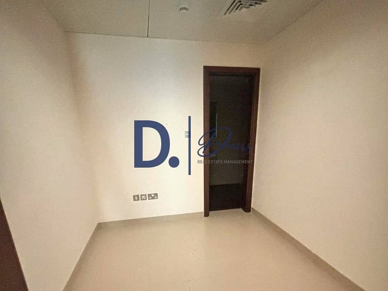 12 ddc3b1cd-87b4-4b15-be38-38a827948298. jpg