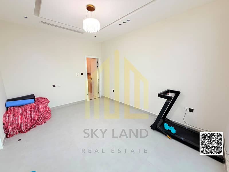22 batch_WhatsApp Image 2026-10-08 at 1.43. 22 PM (3). jpeg