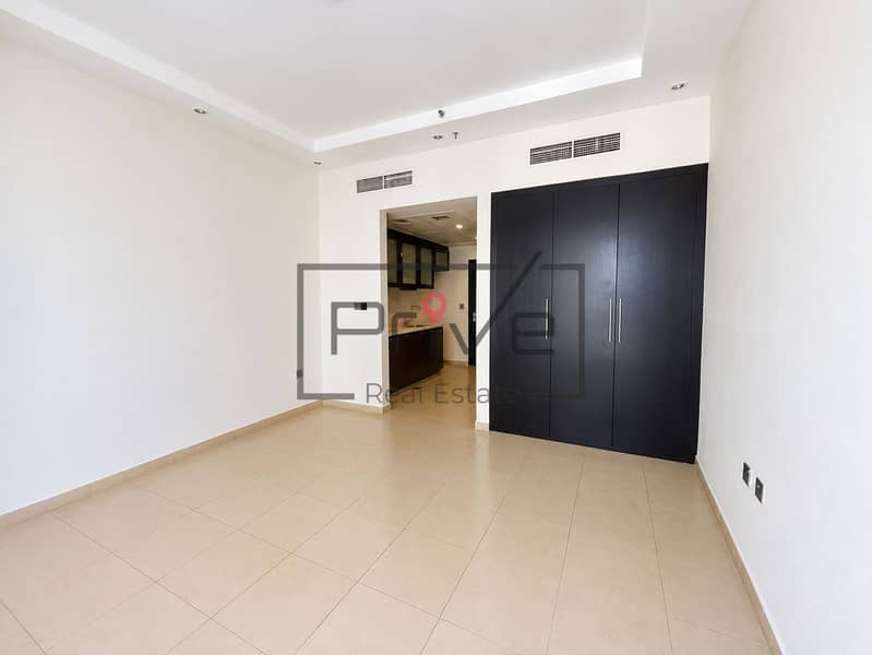 6 Natural daylight property exterior-10. png