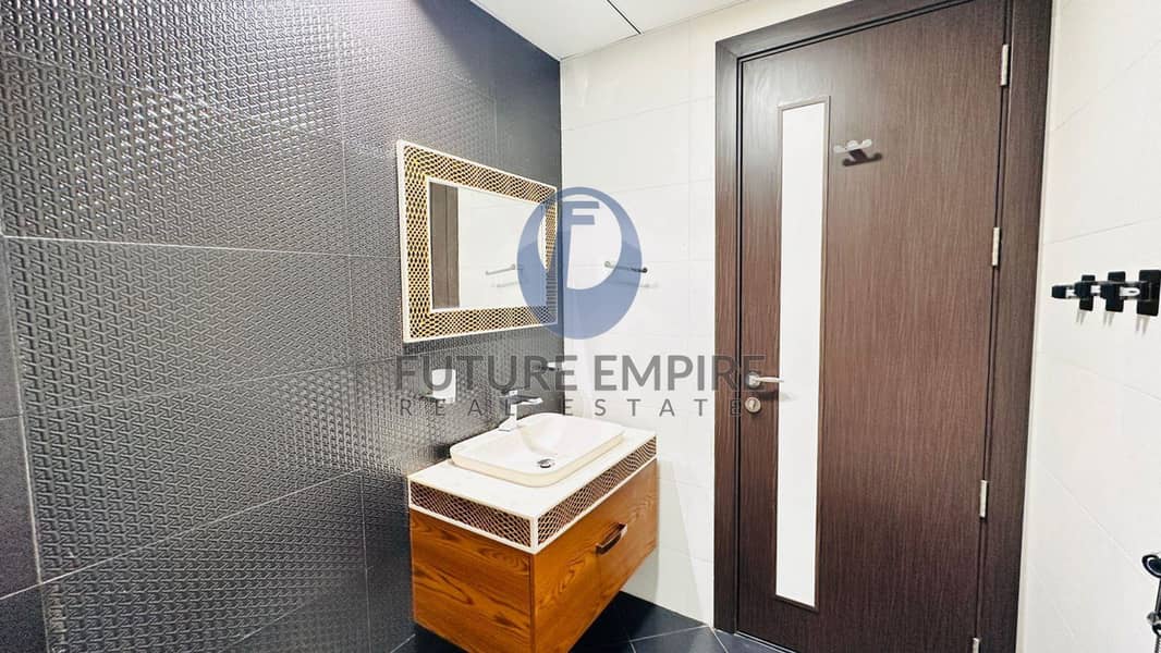 14 BayzbyDanube 1bed_page-0010. jpg