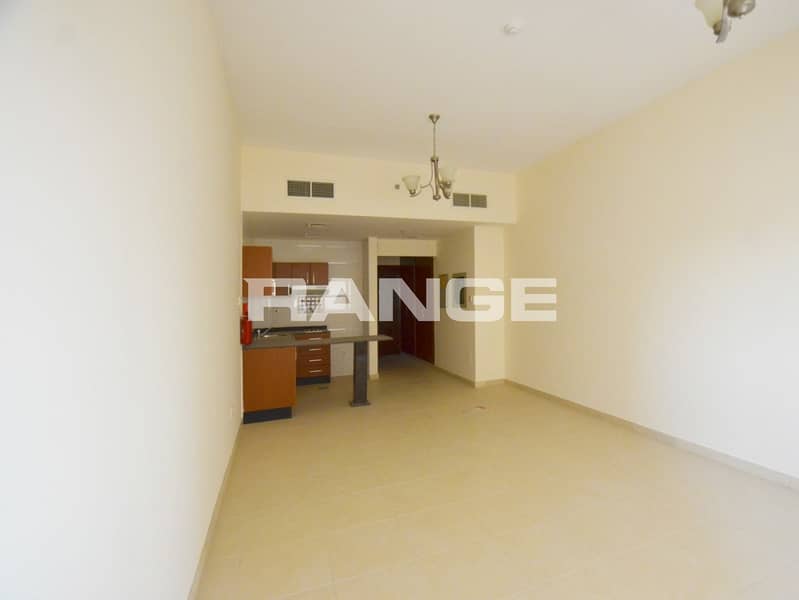 Huge Studio| Prime Location| No Balcony Huge Studio| Prime Location| No Balcony