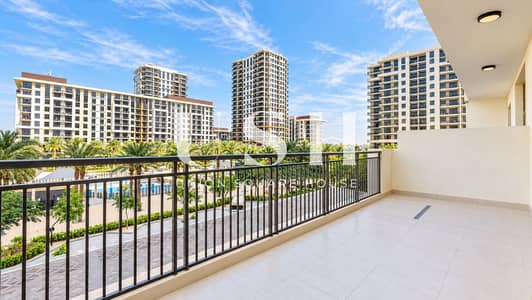 3 Slaapkamers Appartement te Huur in Town Square, Dubai - Sunlit Modern Balcony Overlooking Palm-Lined Residences. png 3 Slaapkamers Appartement te Huur in Town Square, Dubai - Sunlit Modern Balcony Overlooking Palm-Lined Residences. png