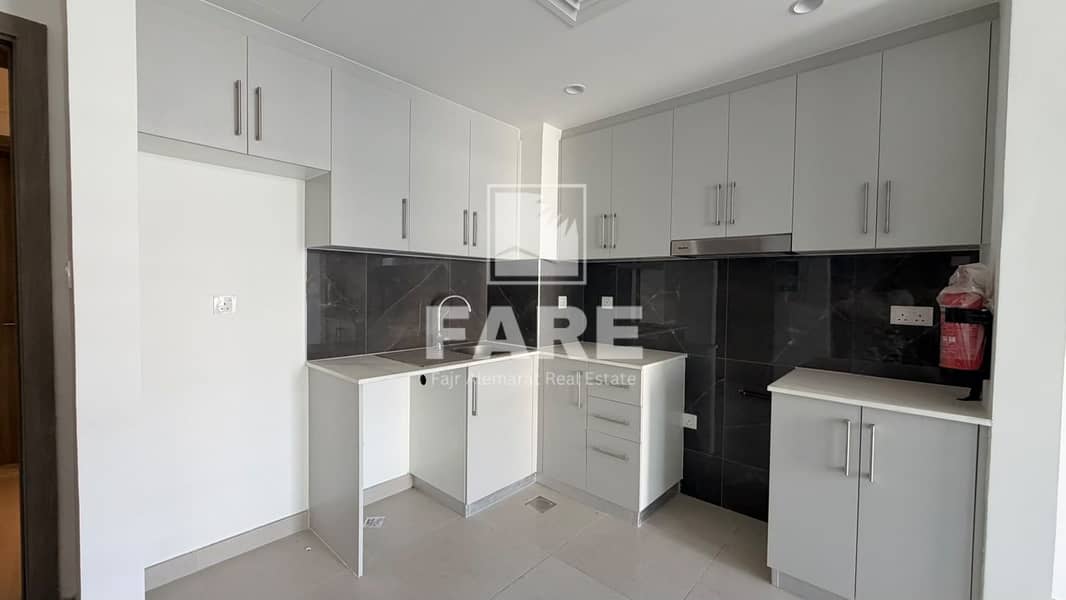 11 5ffea11f-3490-4e97-8edd-c1f84ea67efe. jpg