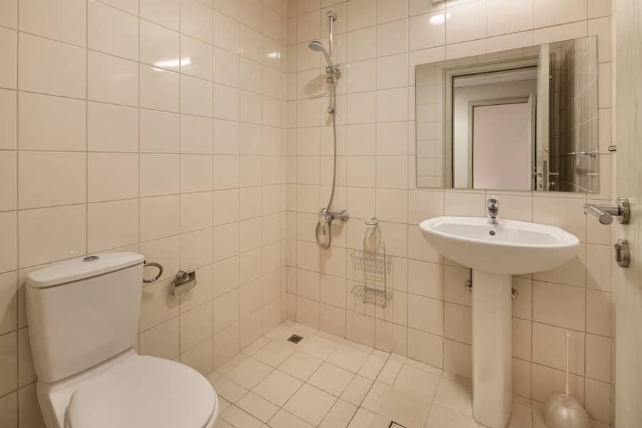25 Oak Tree Al Bateen Residences 1306 - 40. jpg